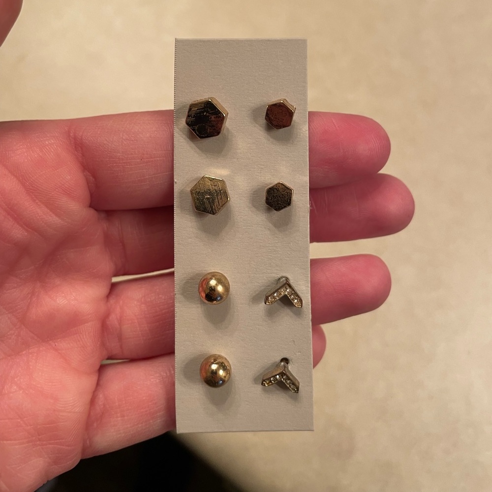 Small stud earrings